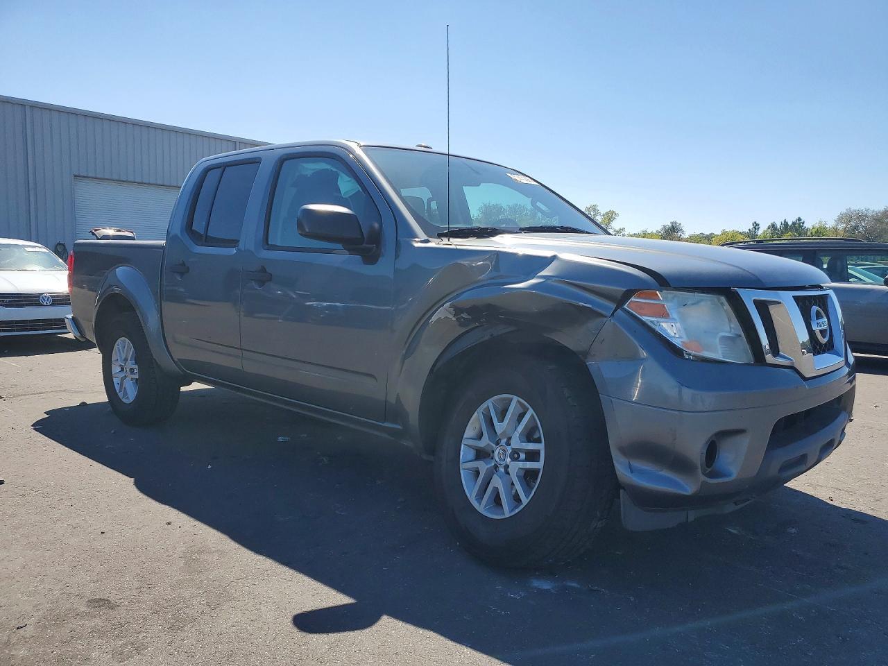 2016 Nissan Frontier SV