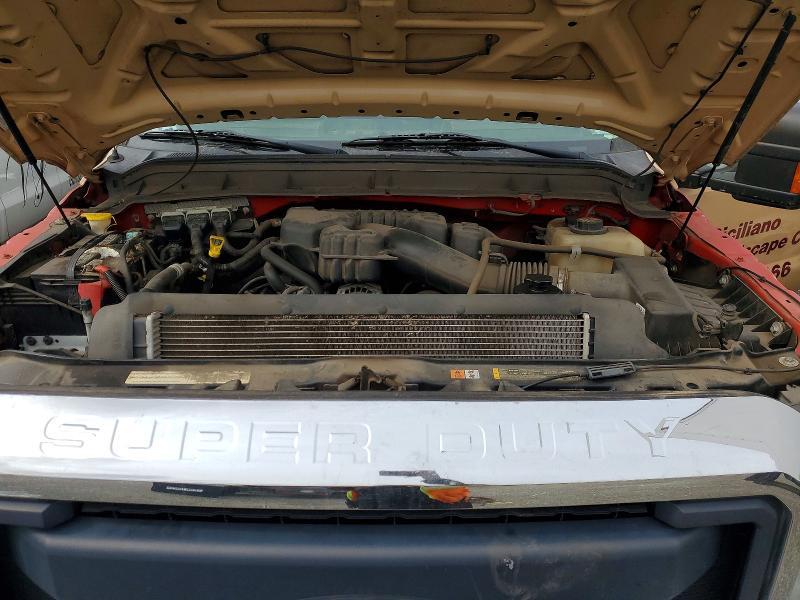 2016 Ford F350 Super Duty Flatbed Truck