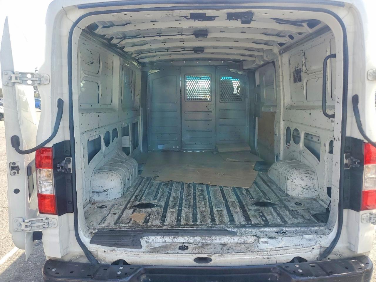 2016 Niss AN NV 1500 Delivery Van