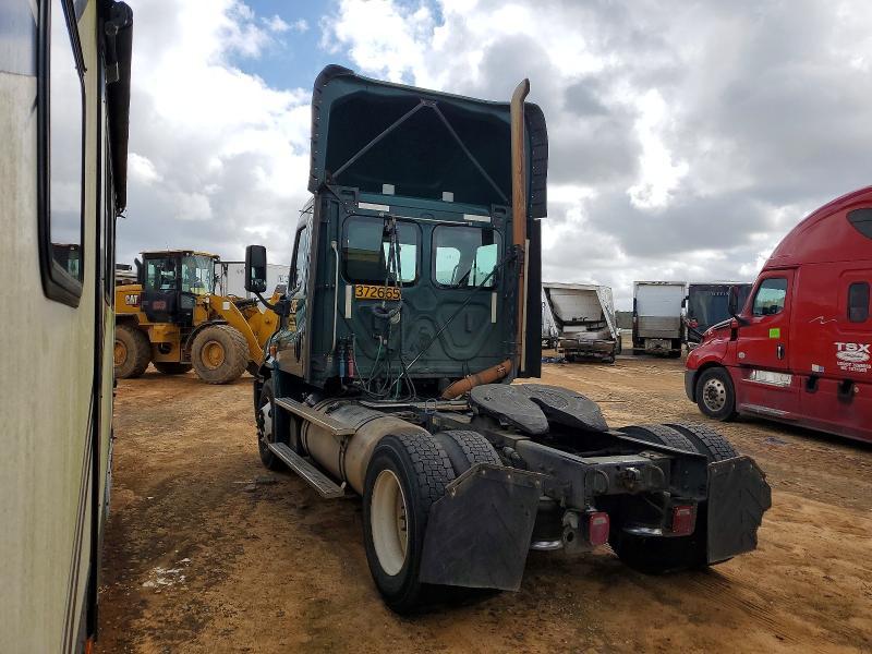 2018 Freigliner 2018 Freightliner Cascadia 113 Semi Truck
