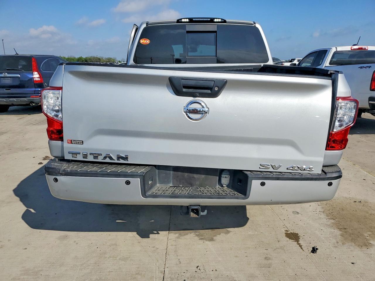 2018 Nissan Titan SV
