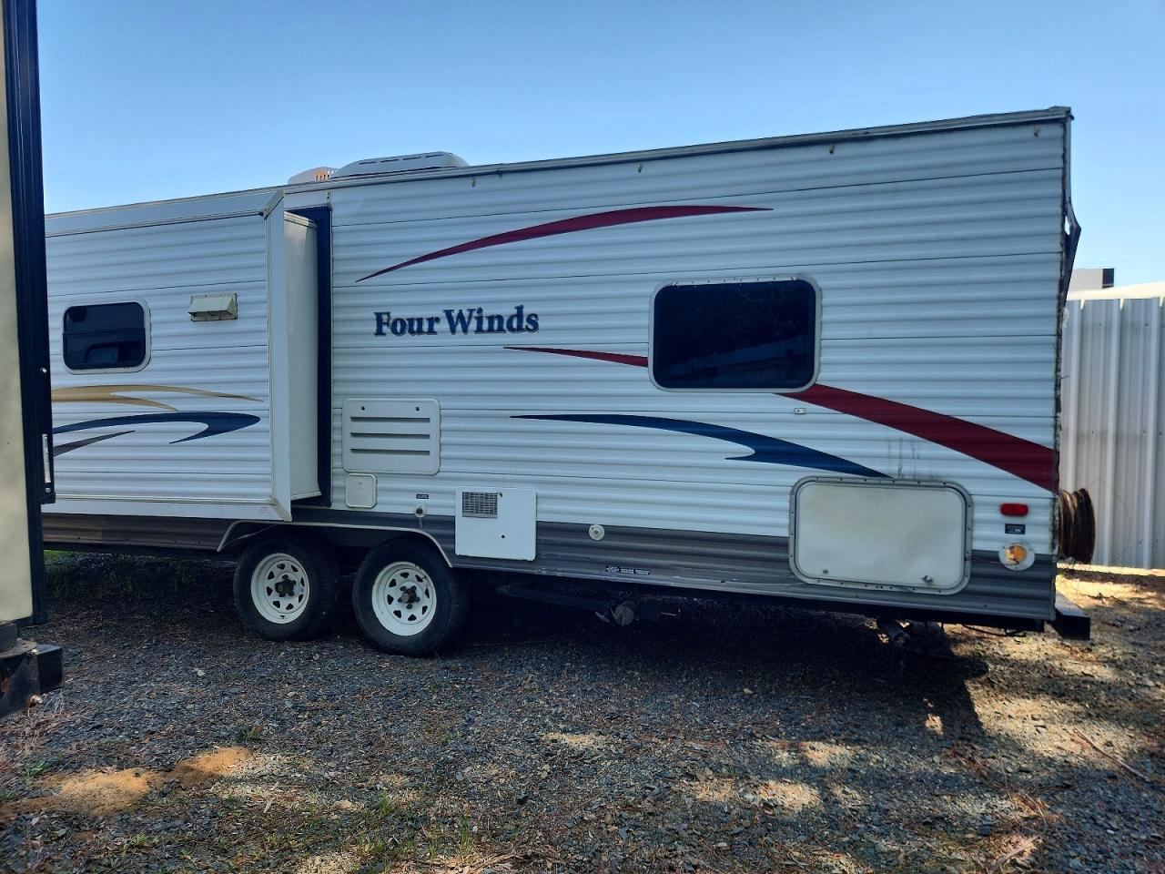 2009 Dutchmen Four Winds Camper