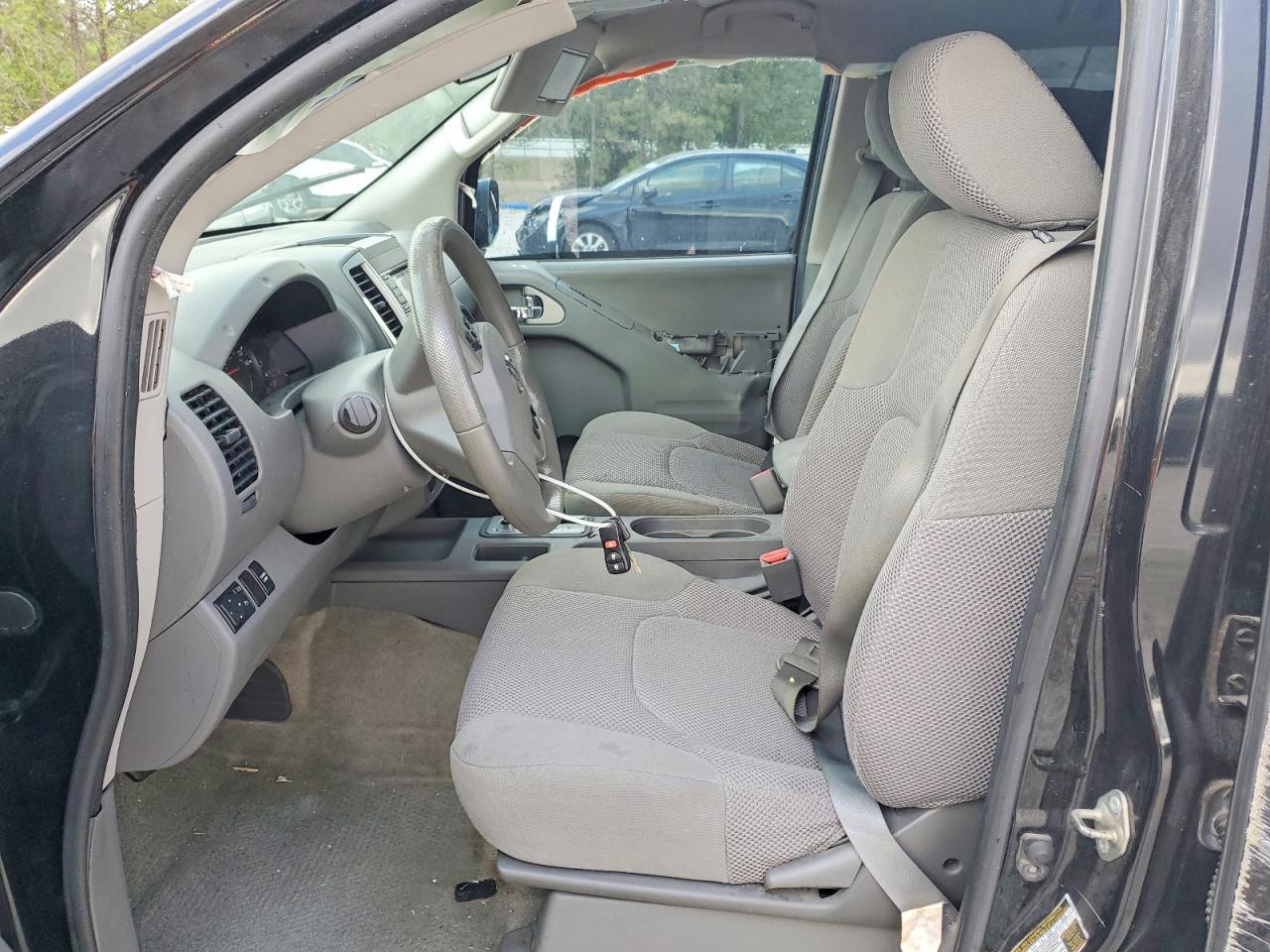 2017 Nissan Frontier SV