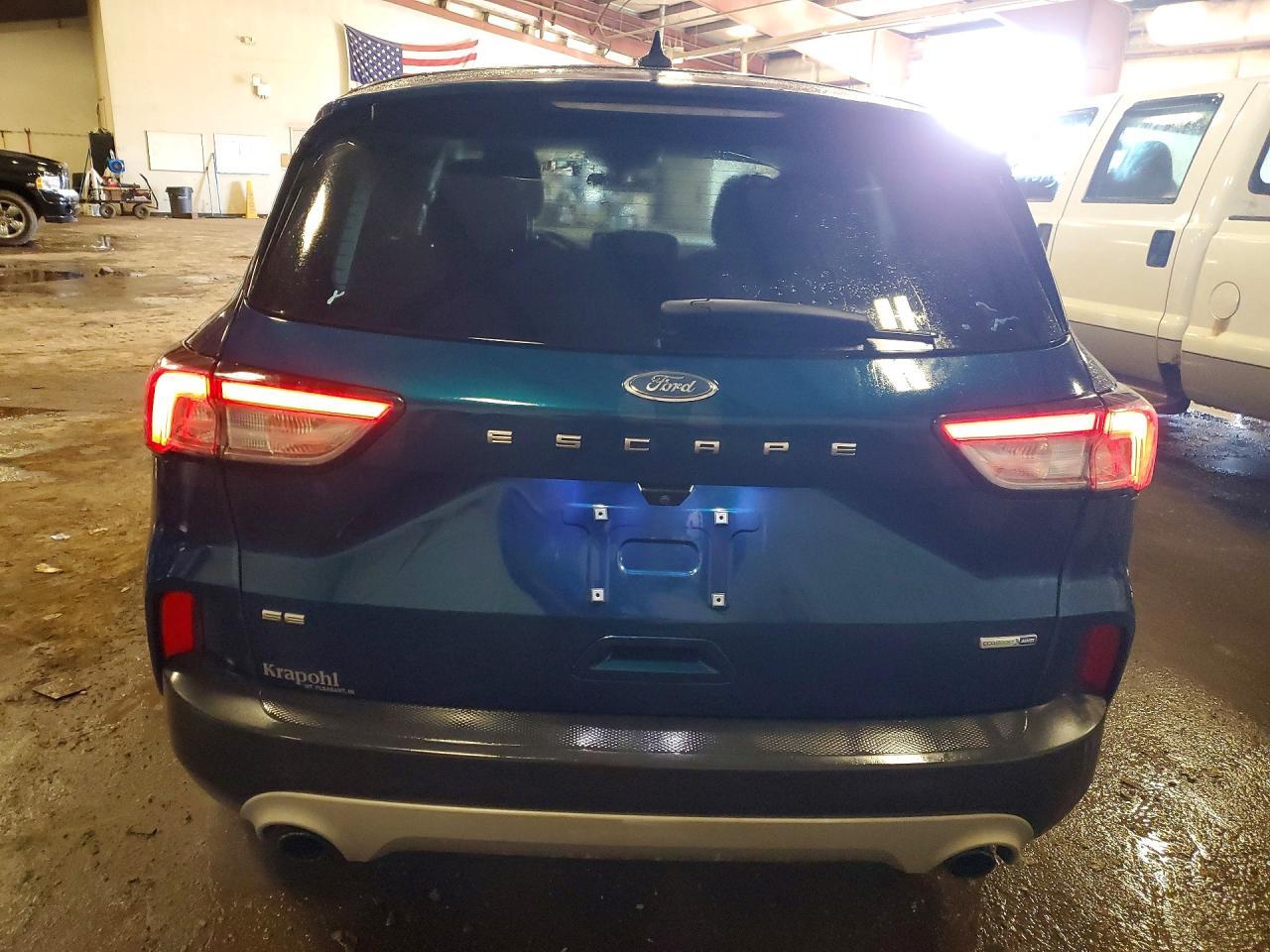 2020 Ford Escape se