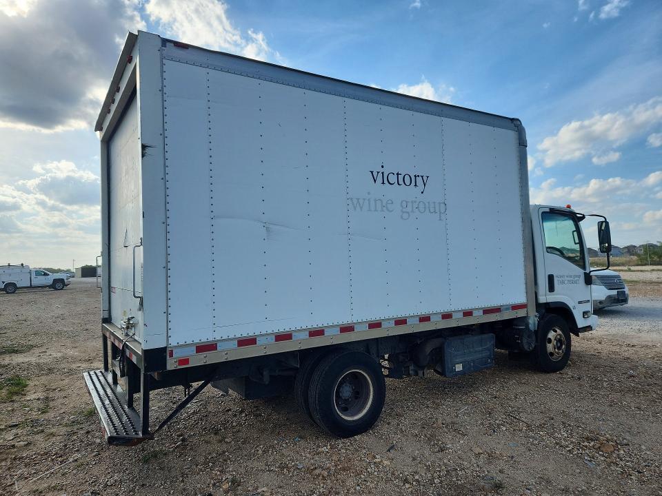 2015 Isuzu NPR HD BOX Truck