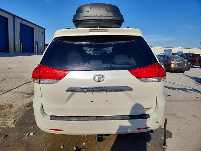 2012 Toyota Sienna Limited 7-passenger