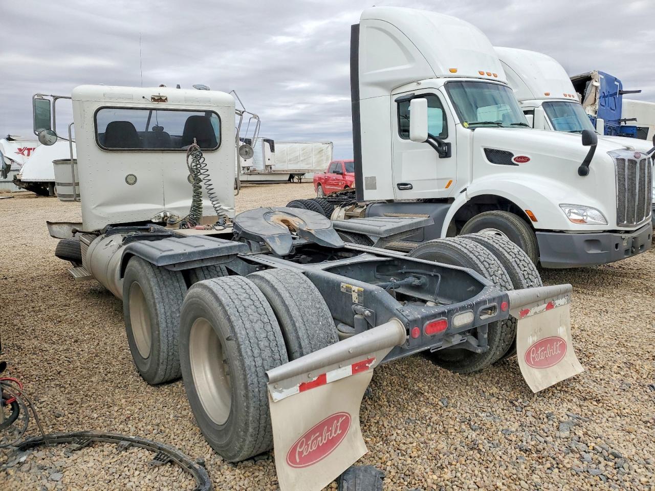2022 Peterbilt 389 Semi Truck