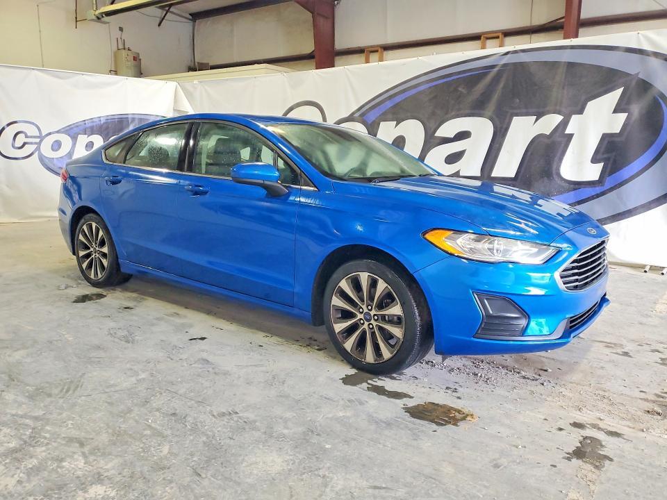 2020 Ford Fusion se