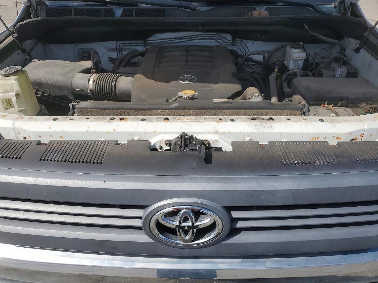 2015 Toyota Tundra SR5