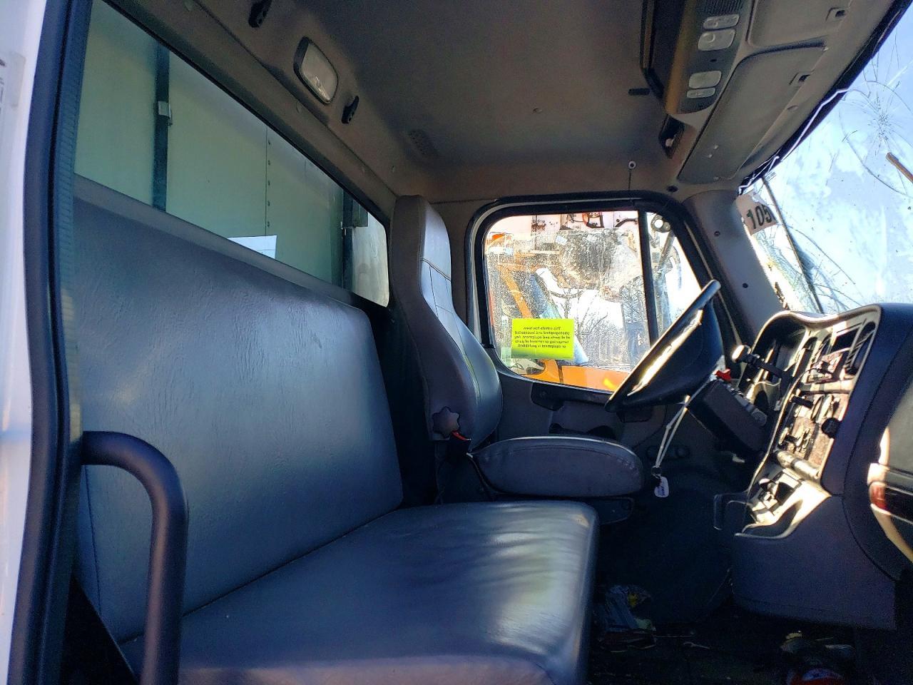 2019 Freigliner 2019 Freightliner Business Class M2 Refrigerated B