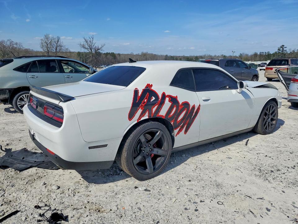 2018 Dodge Challenger r