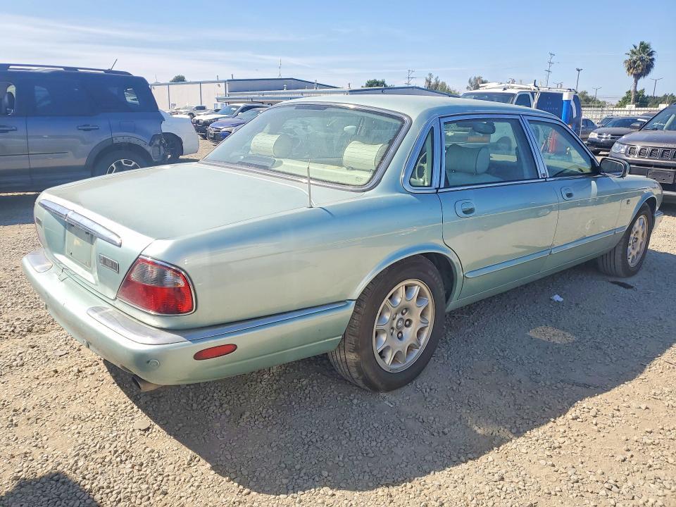 2001 Jaguar XJ8