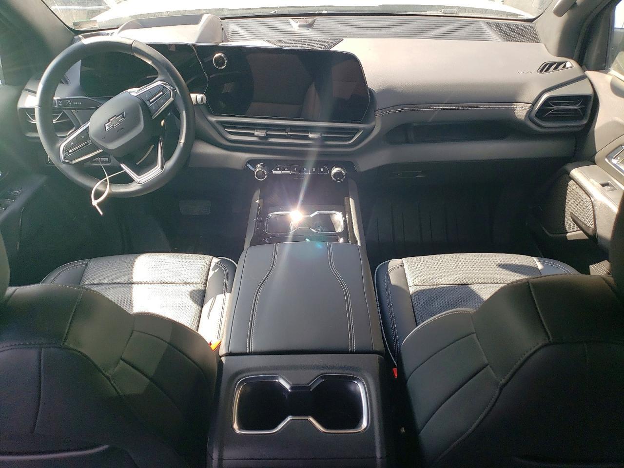 2025 Chevrolet Silverado LT