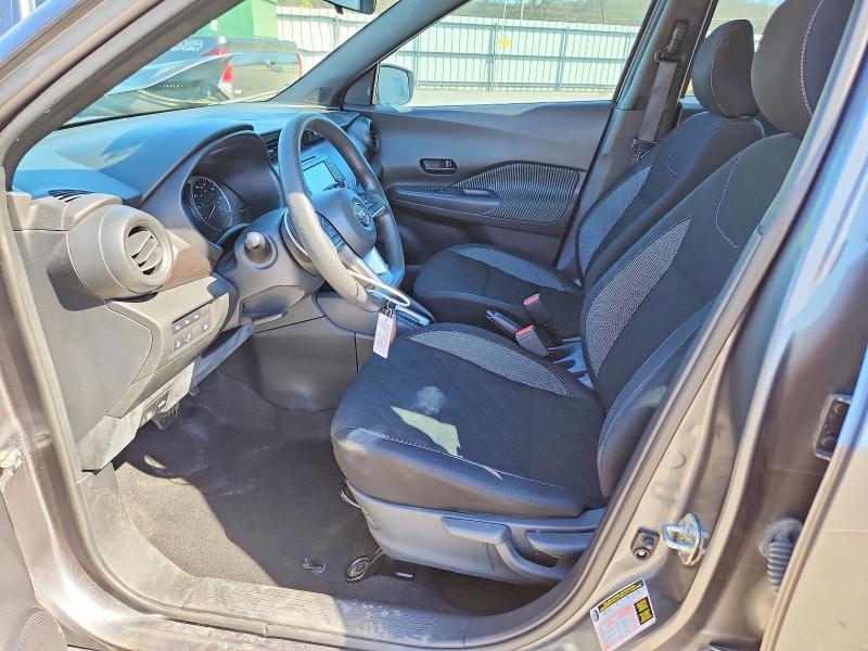 2020 Nissan Kicks s