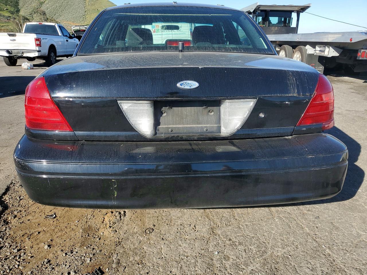 2011 Ford Crown Victor