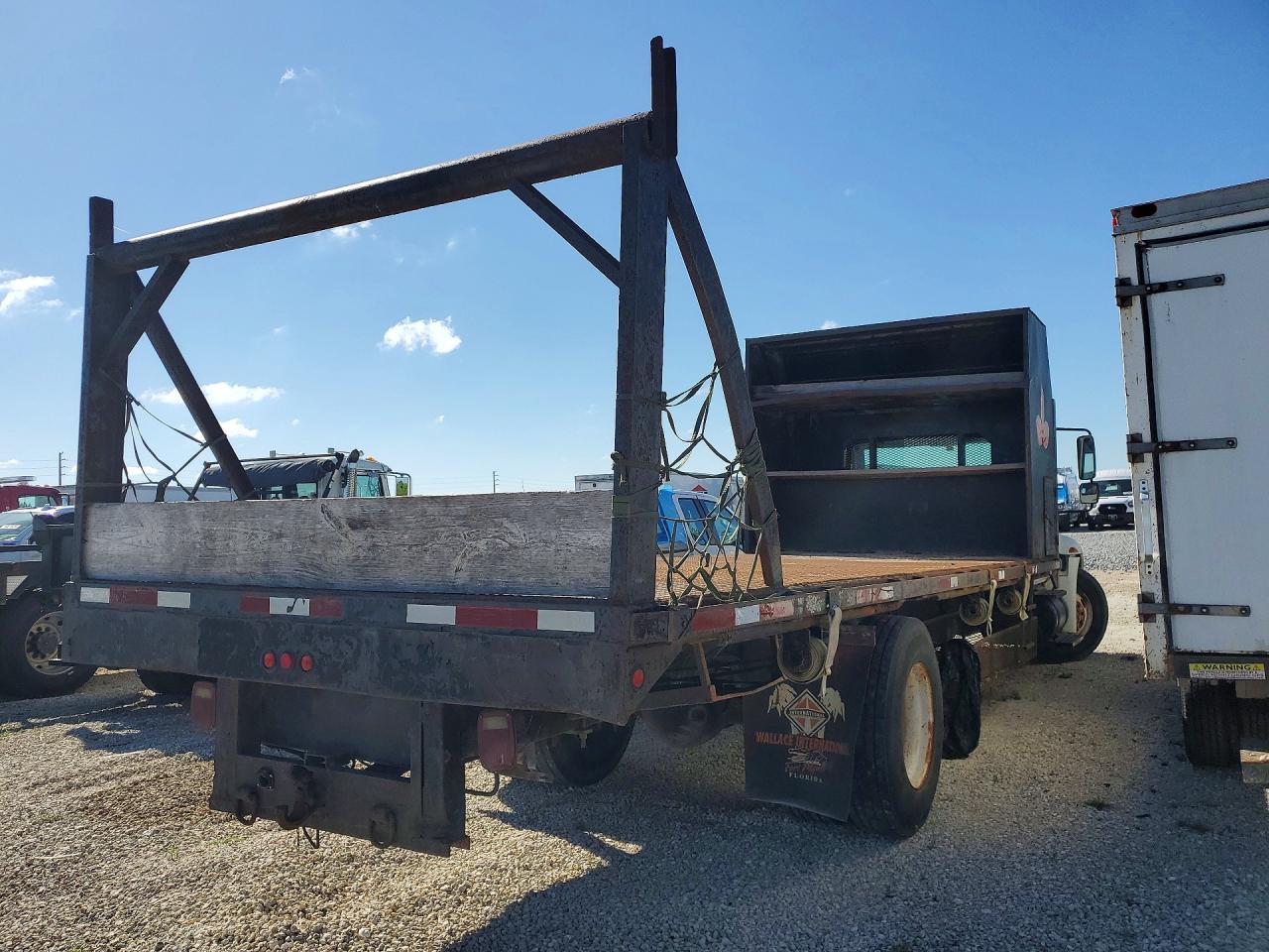 2007 International 4300 Flatbed Truck