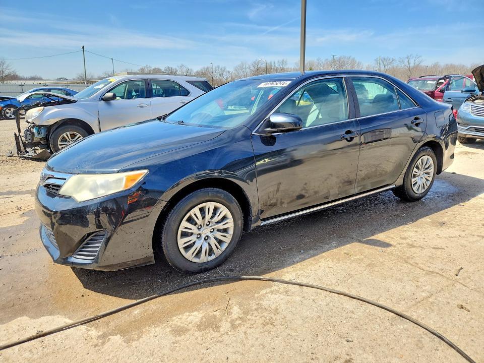 2014 Toyota Camry le