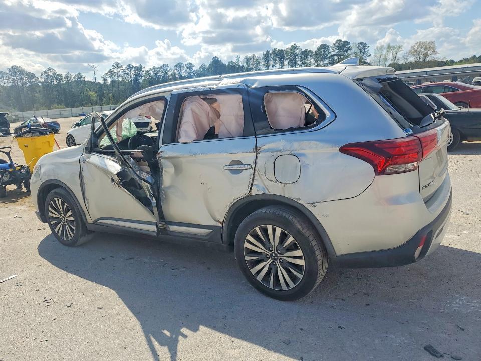 2020 Mitsubishi Outlander se