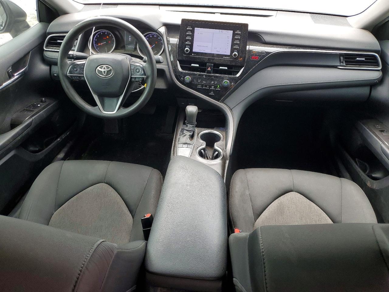 2023 Toyota Camry le
