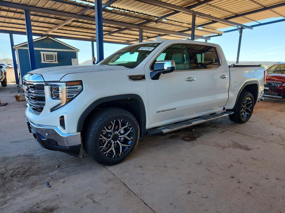 2024 GMC Sierra K1500 slt