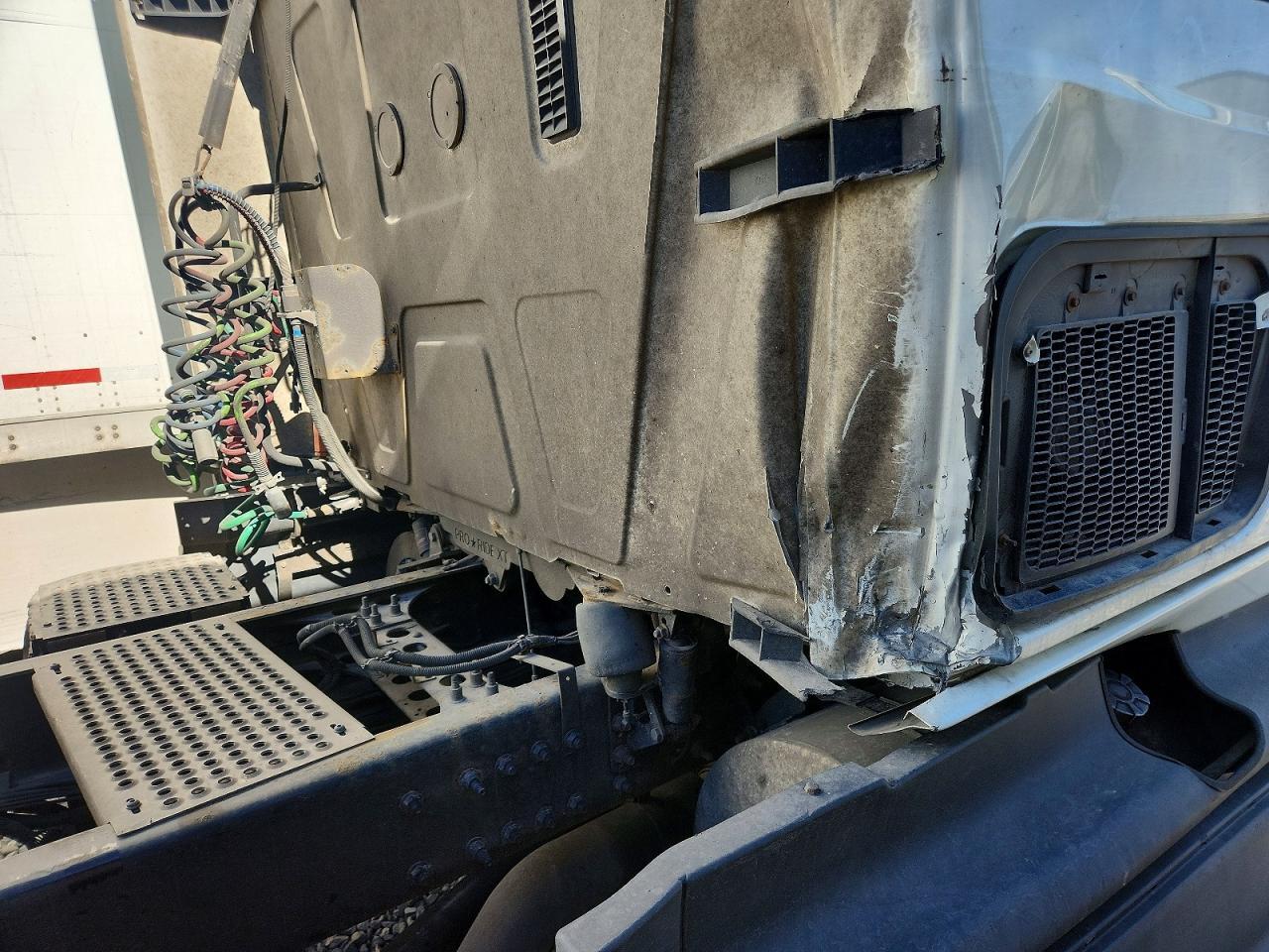 2016 International LF687 Semi Truck