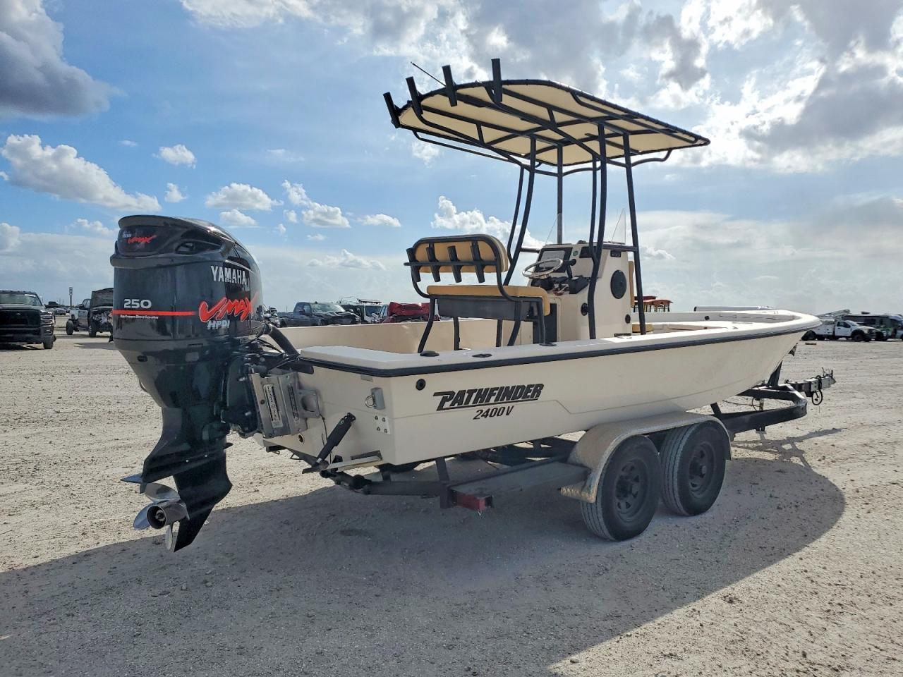 2004 Marlin Yacht Boat