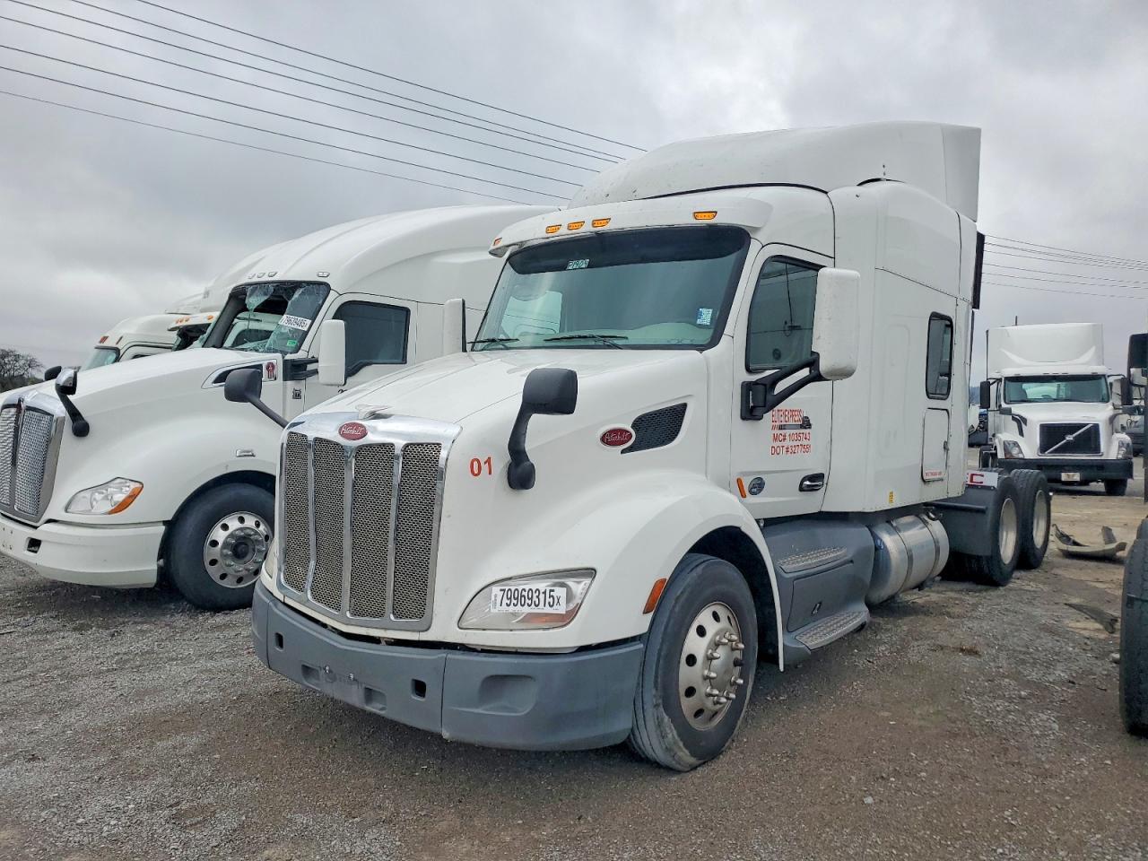 2019 Peterbilt 579 Semi Truck
