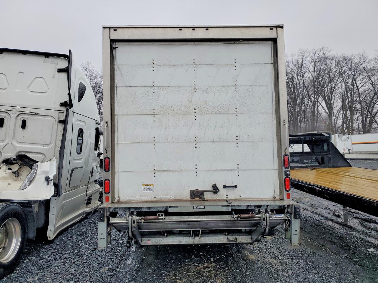 2024 Isuzu NPR HD BOX Truck