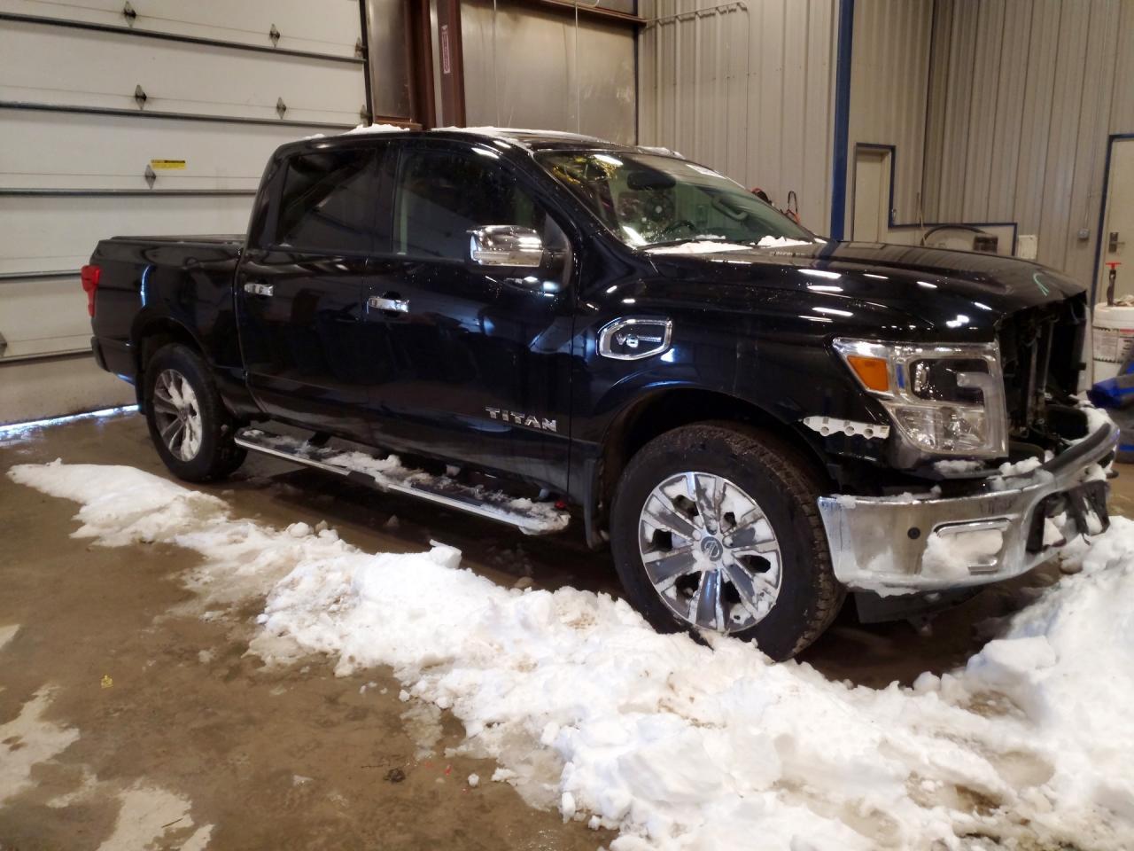 2017 Nissan Titan SL
