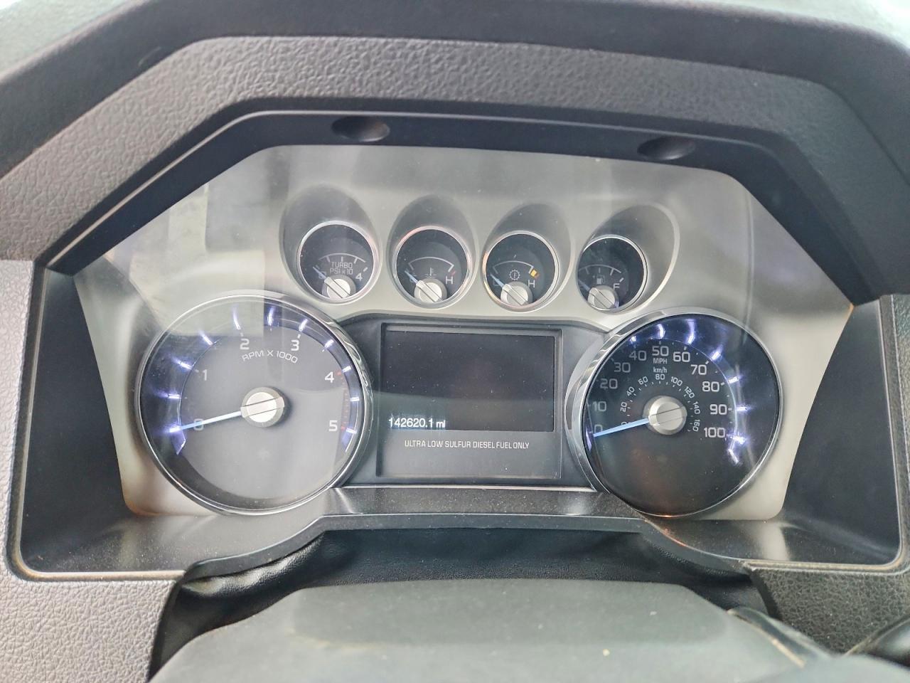 2016 Ford F350 Super Duty Flatbed Truck