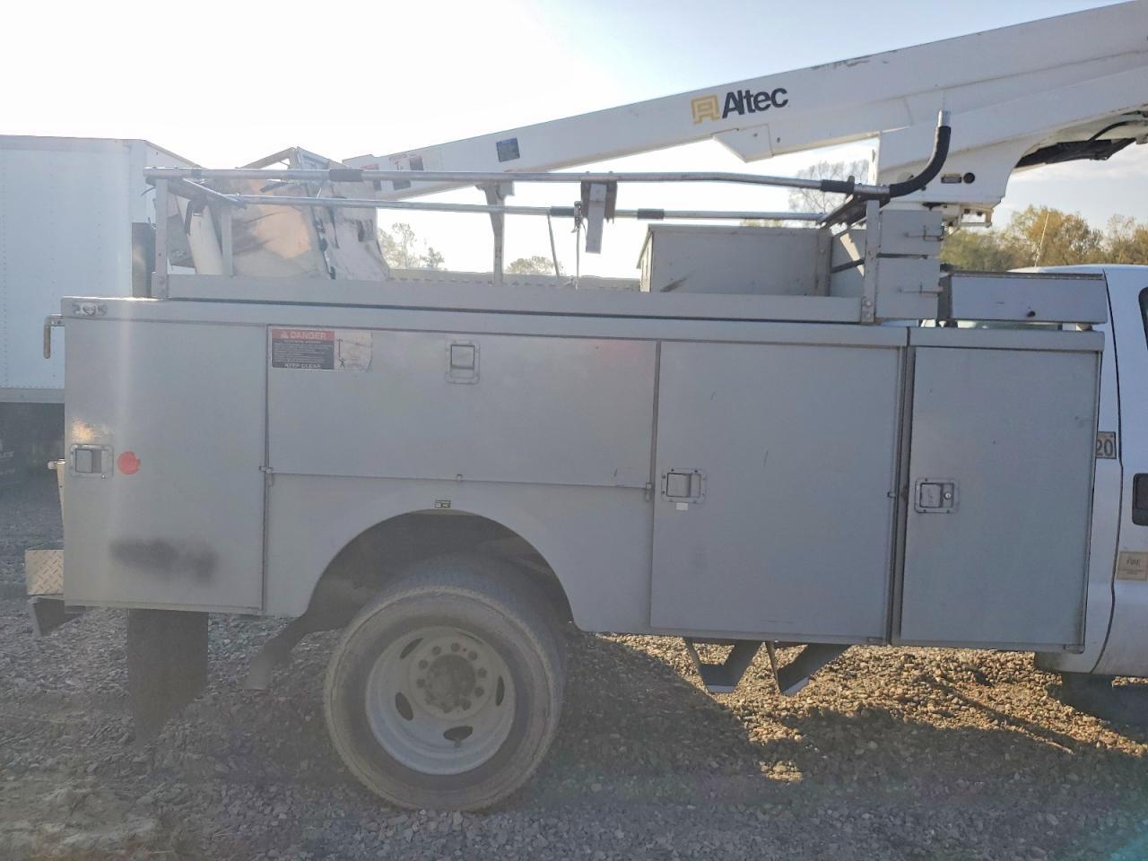 2008 Ford F450 Super Duty Bucket Truck