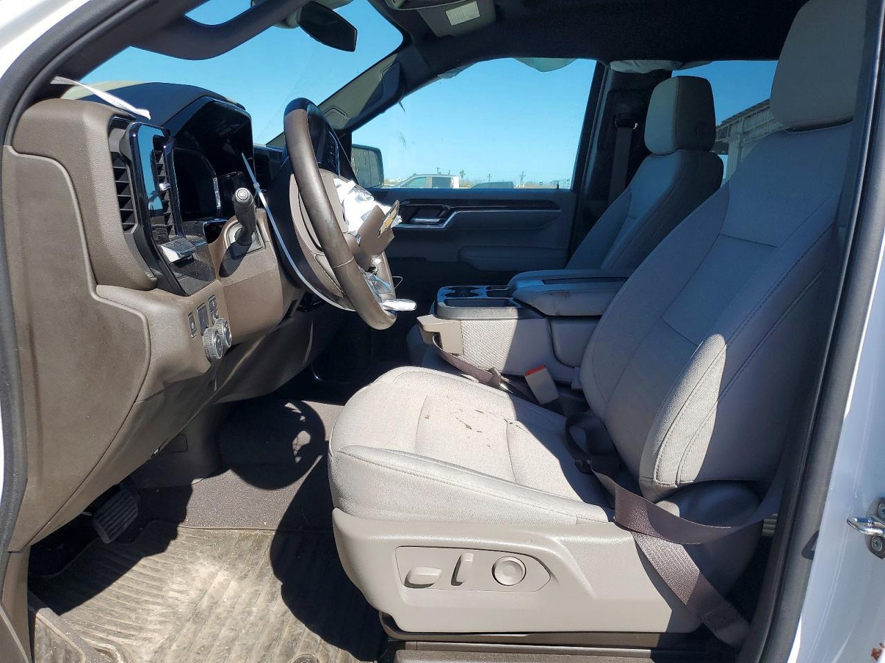 2024 Chevrolet Silverado C1500 LT