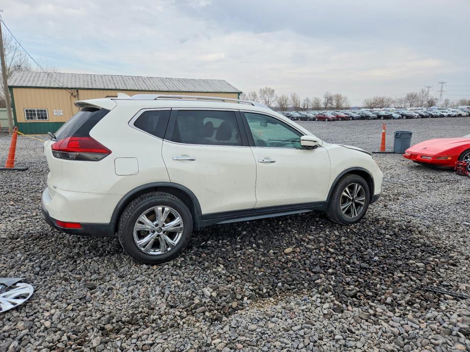 2019 Nissan Rogue sv