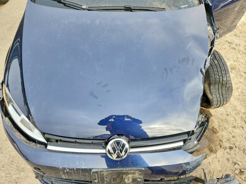2017 Volkswagen Golf Sportwagen s