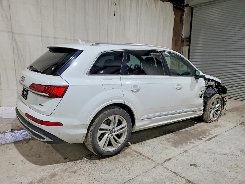 2021 Audi Q7 Premium Plus