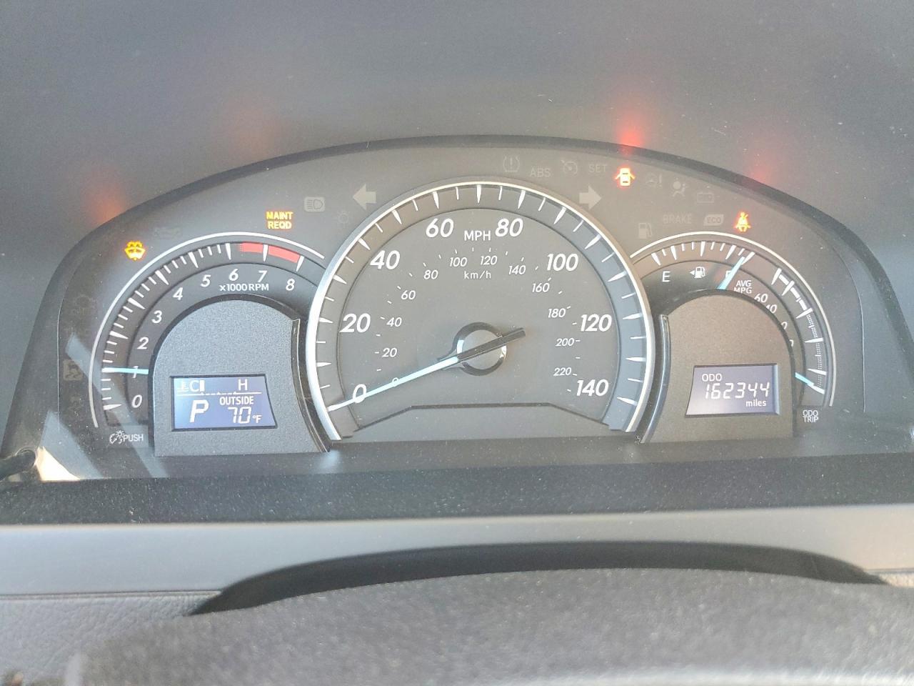 2014 Toyota Camry le