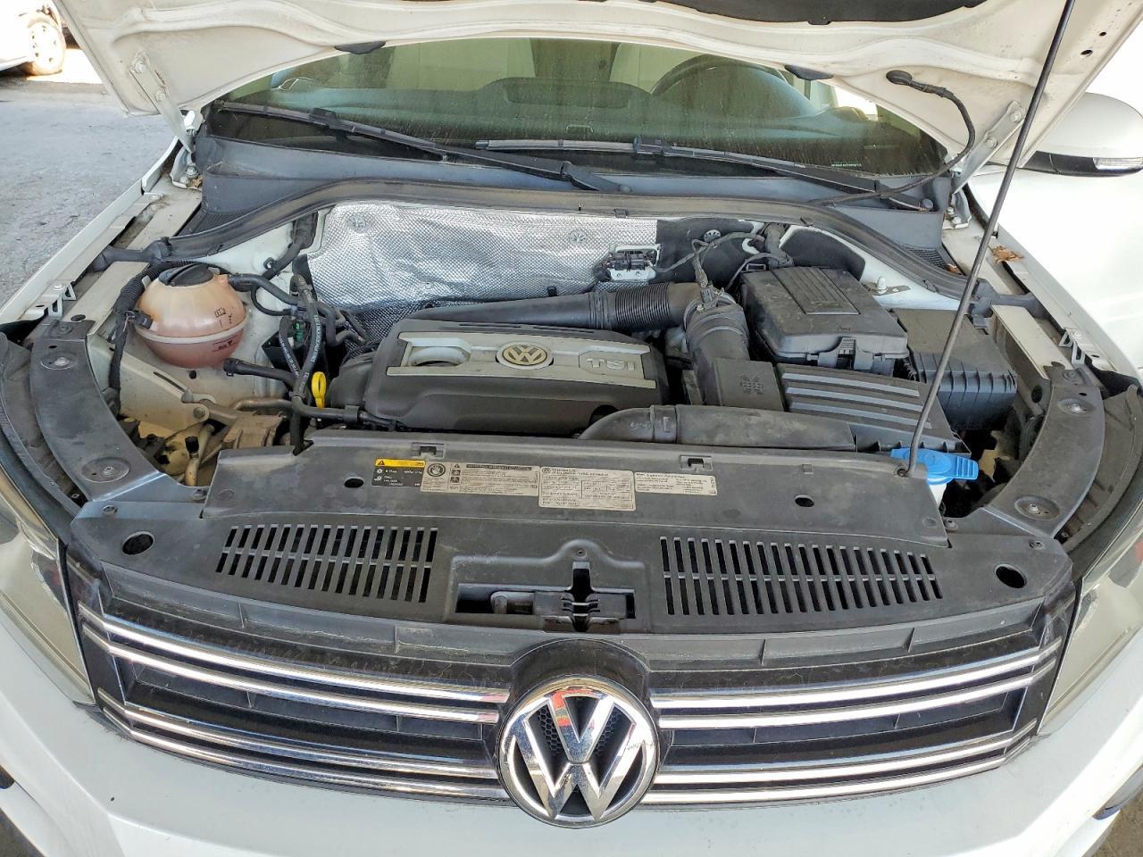 2015 Volkswagen Tiguan s