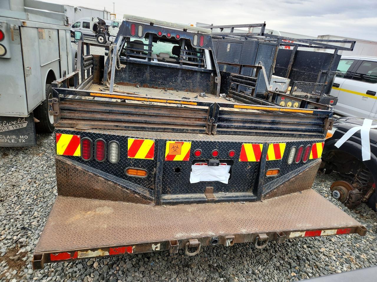 2019 Ford F350 Super Duty Flatbed Truck