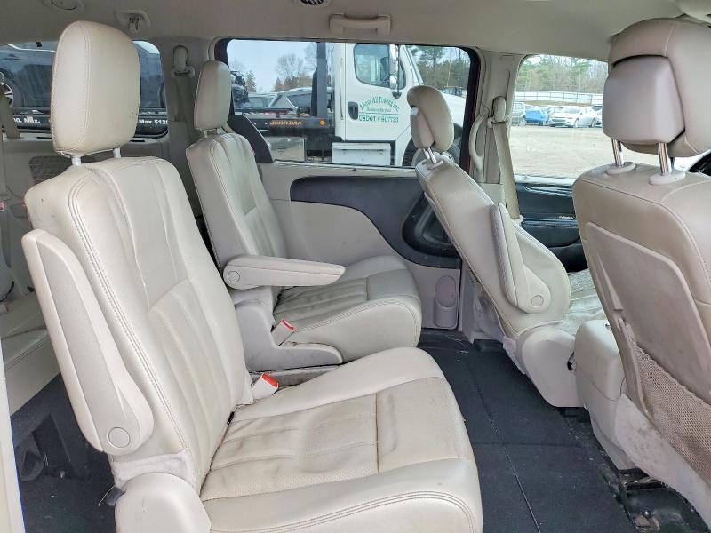 2013 Chrysler Town & Country Touring l