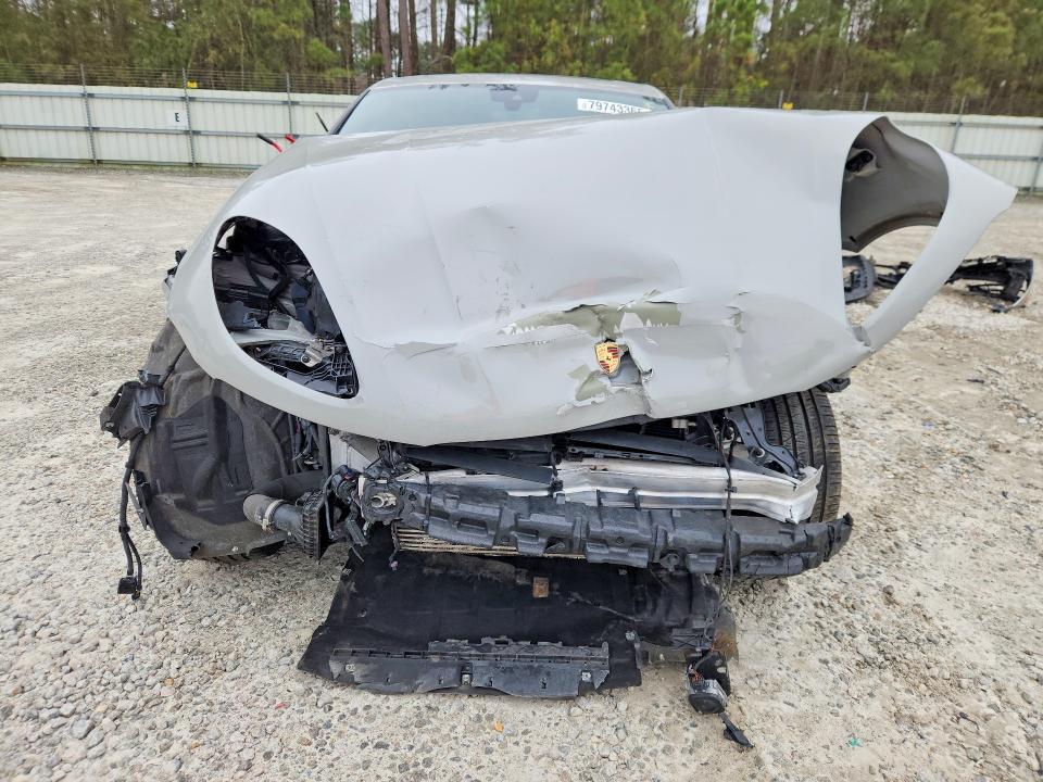 2023 Porsche Macan Base