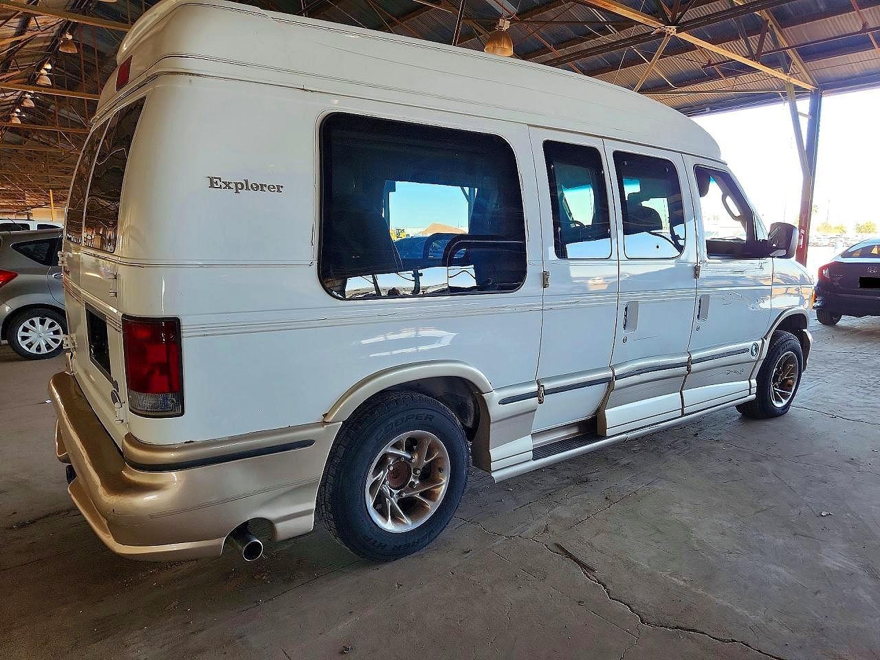 2004 Ford Econoline