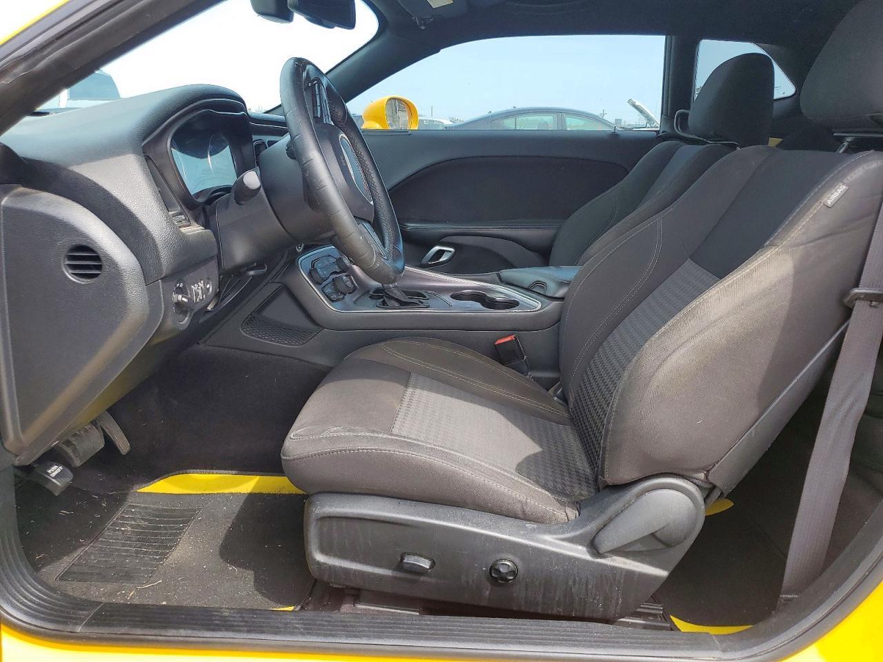 2017 Dodge Challenger sxt