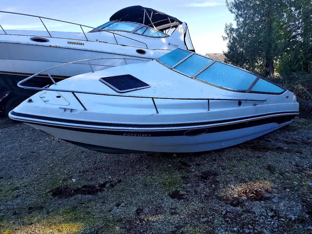 1996 Chaparral Boat