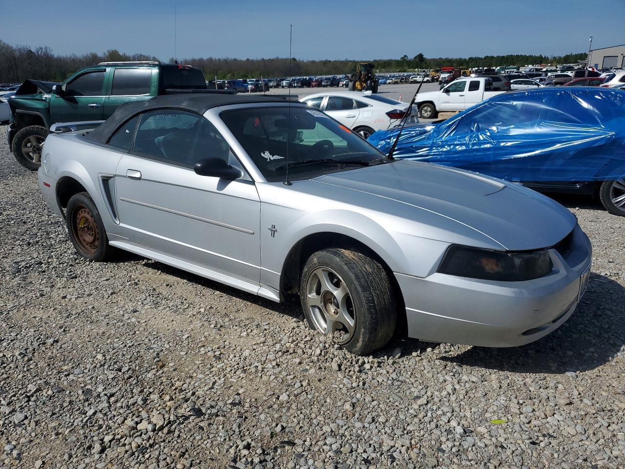 2003 Ford Mustang