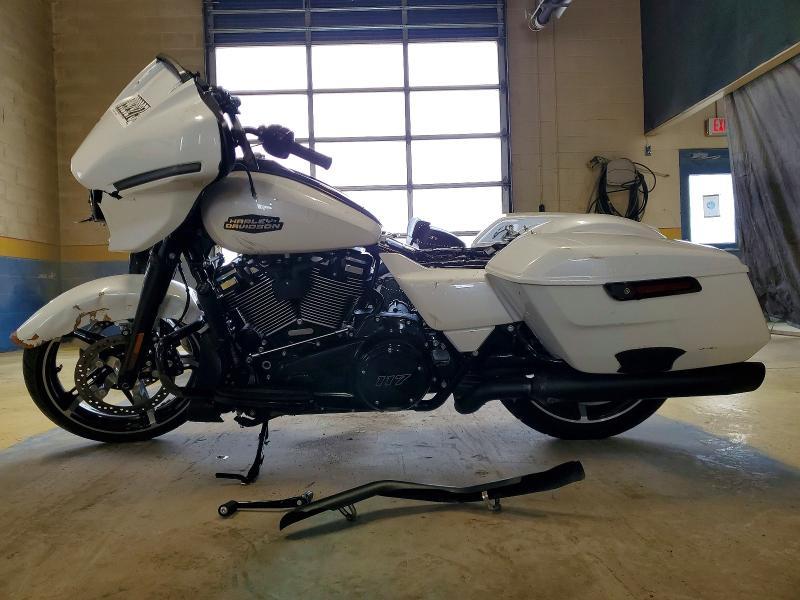 2025 Harley-Davidson Flhx