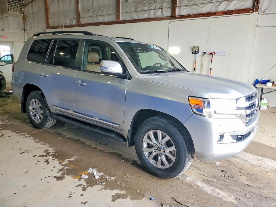 2016 Toyota Land Cruiser Base