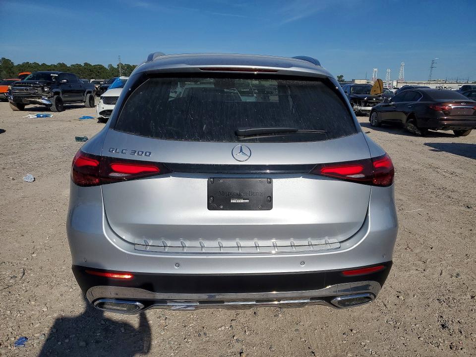 2025 Mercedes-Benz Glc 300