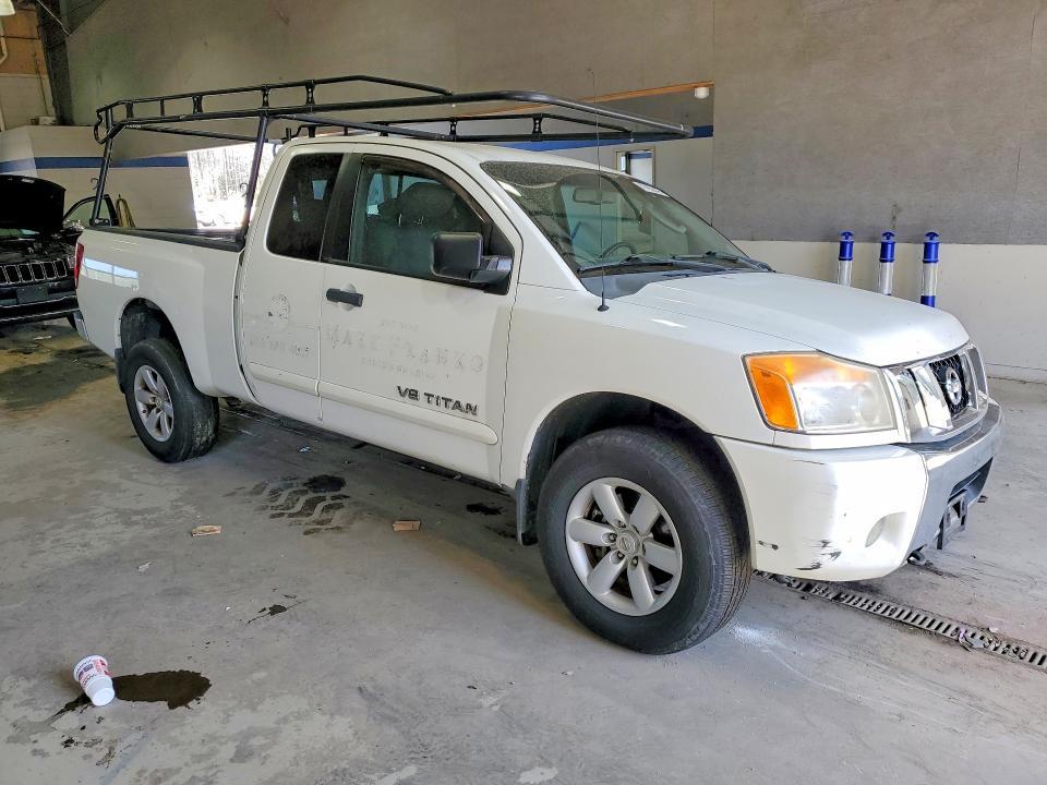 2011 Nissan Titan SV