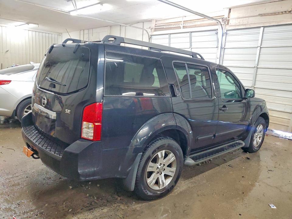 2010 Nissan Pathfinder s FE+
