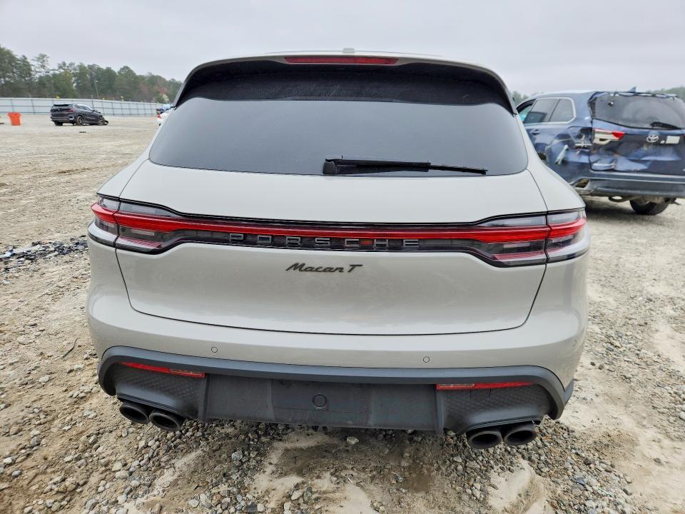 2023 Porsche Macan Base